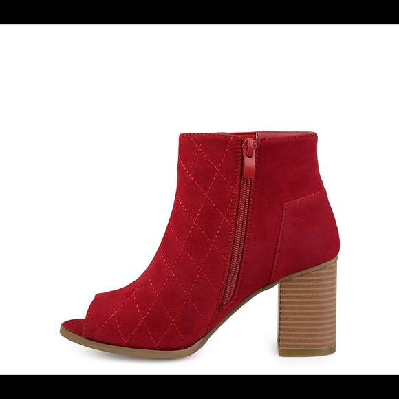 Journey Collection Henley Bootie NWOT - Picture 5 of 11